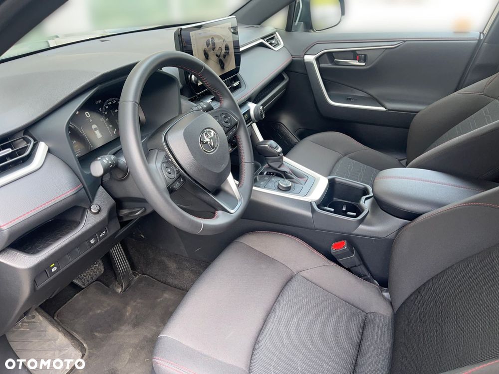 Toyota RAV4 - 5