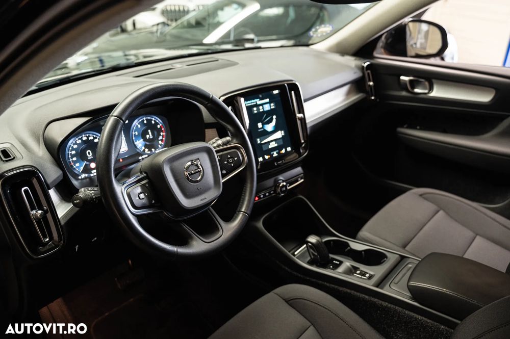 Volvo XC 40 T3 Geartronic Momentum - 6