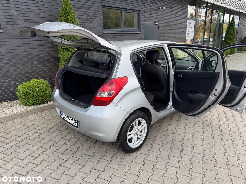 Hyundai i20 - 11