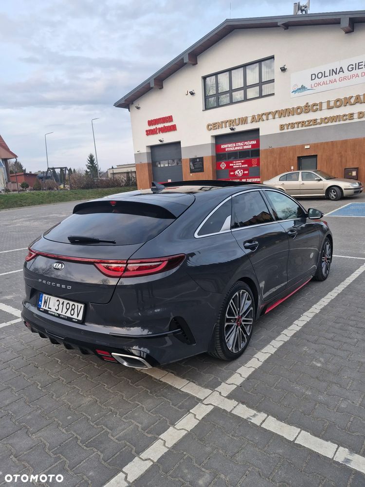 Kia ProCeed - 7