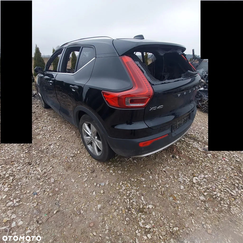 Volvo XC 40 B4 Plus Bright - 2