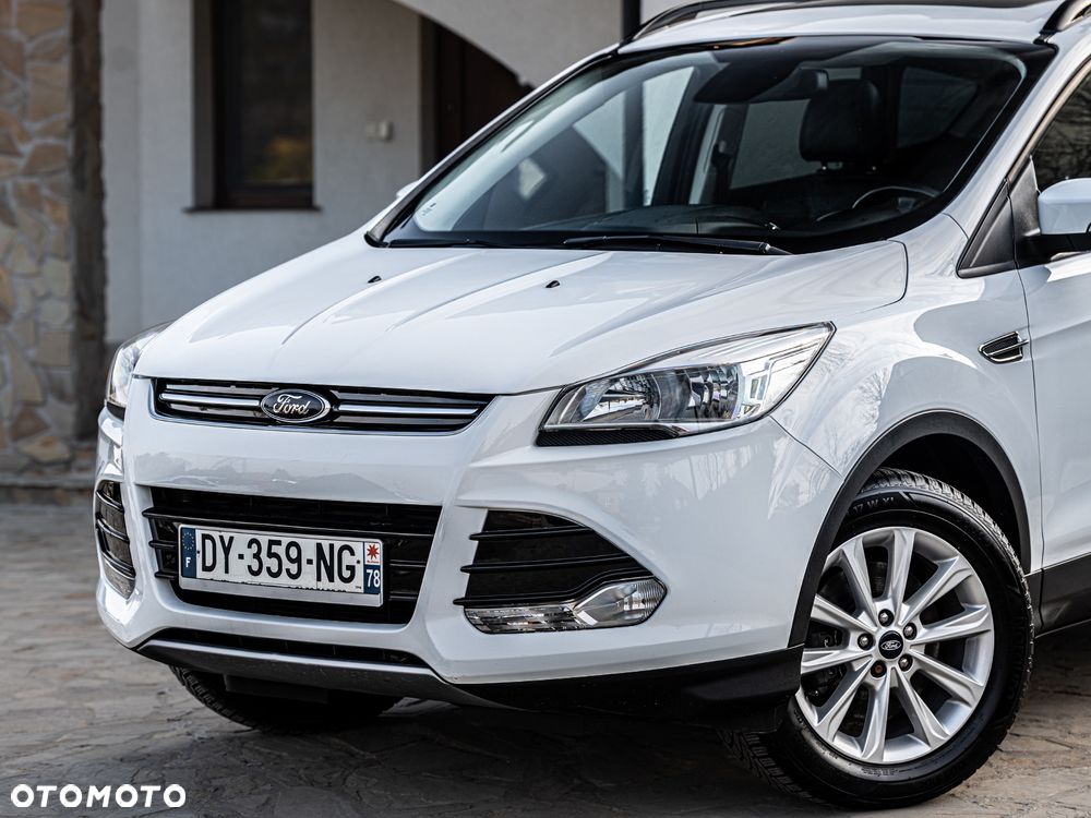 Ford Kuga 2.0 TDCi 2x4 Titanium - 13