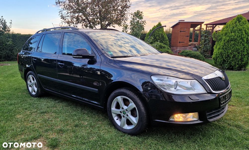 Skoda Octavia 2.0 TDI DPF Elegance DSG - 2