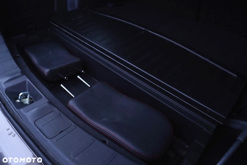 Mitsubishi Outlander - 18