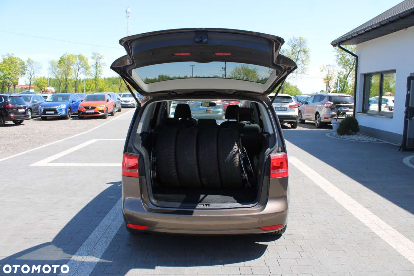 Volkswagen Touran - 7