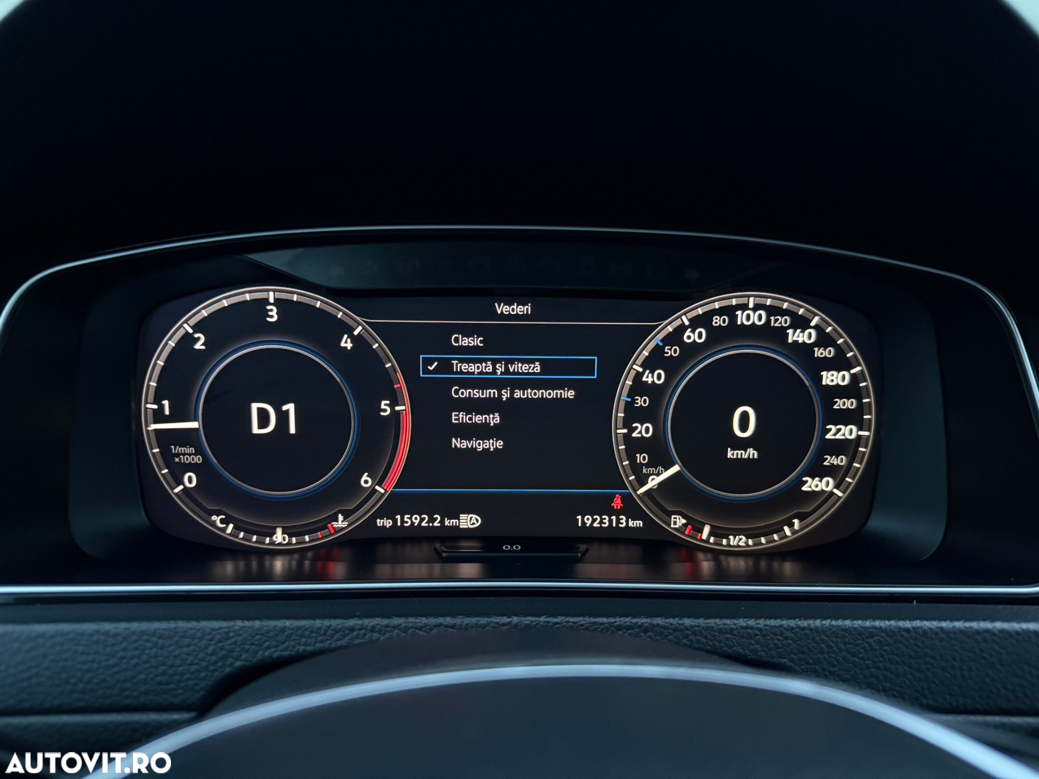 Volkswagen Golf 2.0 TDI DSG R-Line - 9