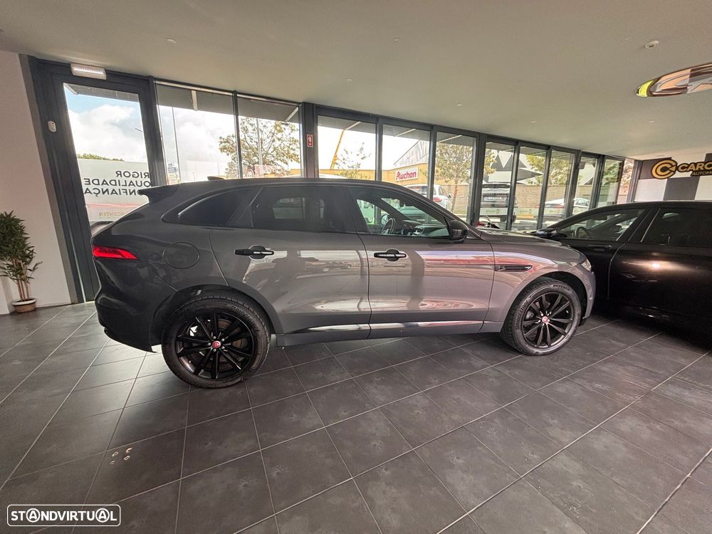 Jaguar F-Pace 2.0 i4D Pure - 20