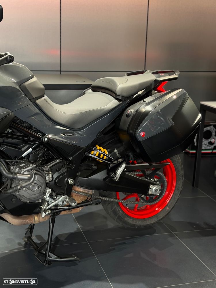 Ducati Multistrada V2 S - 9