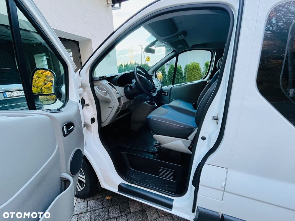 Renault Trafic Passenger FAP L2H1 Expression - 23
