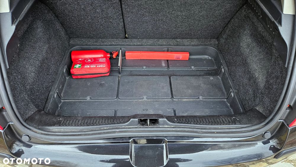 Renault Clio 1.2 16V Emotion - 14