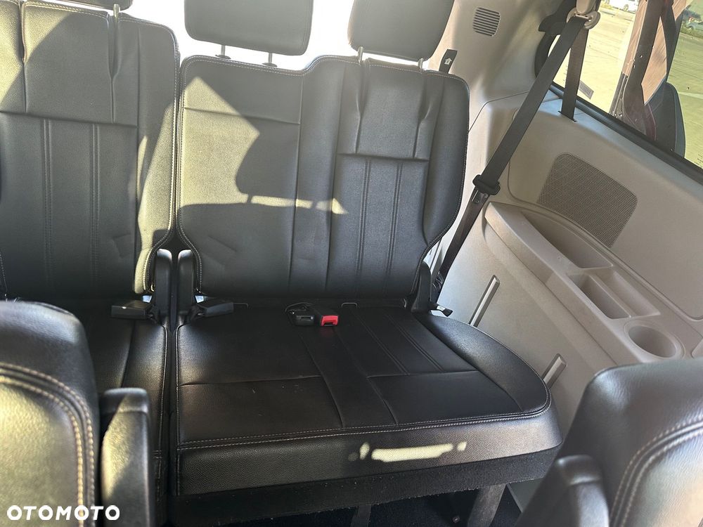 Chrysler Town & Country 3.6 Touring - 13