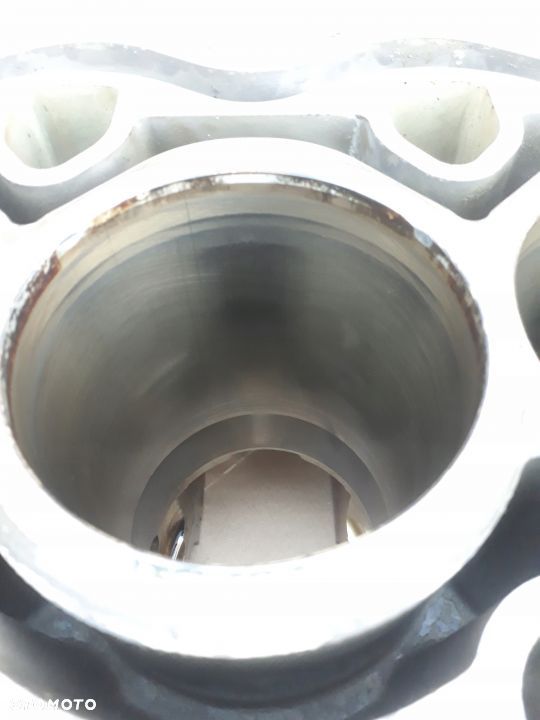 BMW E90 320i 2.0 N43B20A BLOK SILNIKA PODSTAWA - 6