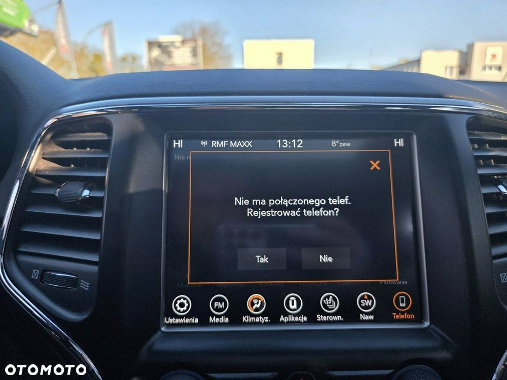 Jeep Grand Cherokee - 19