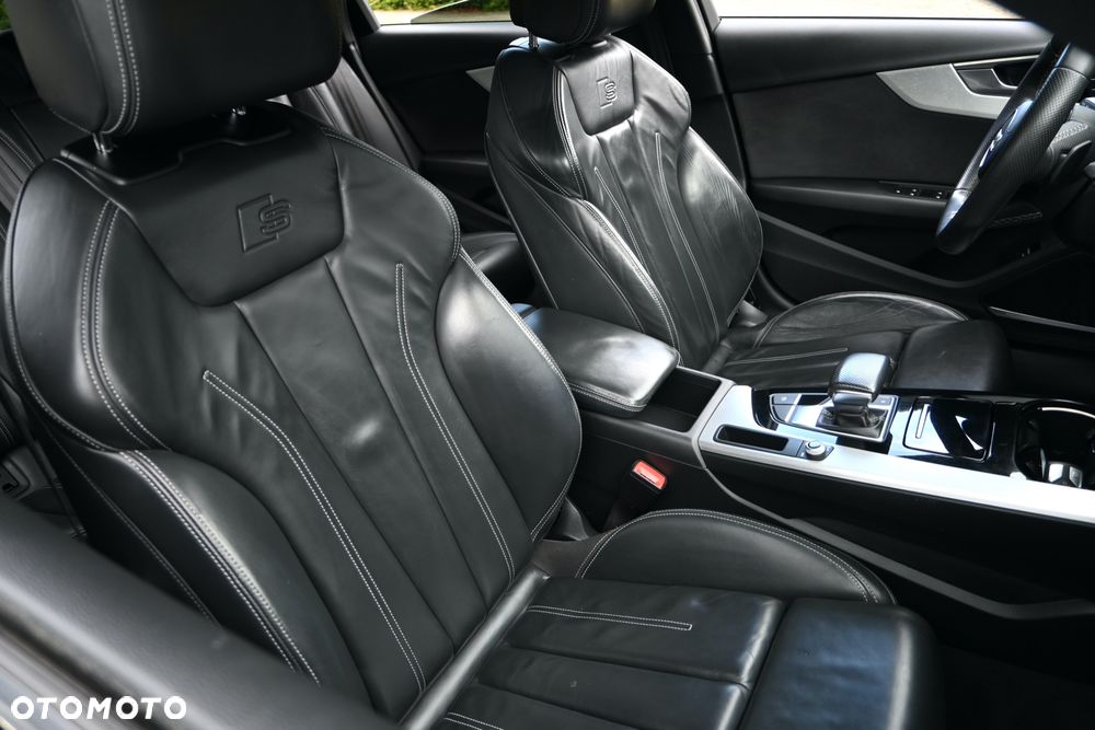 Audi A4 Limousine 40 TFSI quattro S tronic S line - 32