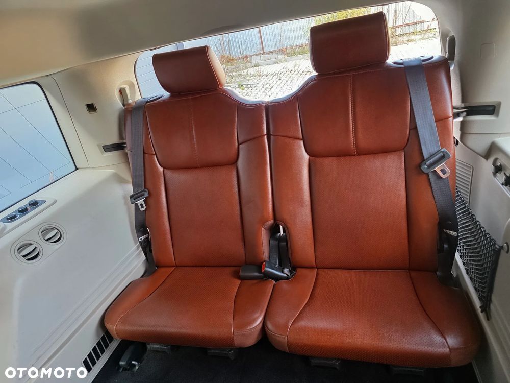 Jeep Commander 5.7 V8 Overland - 18