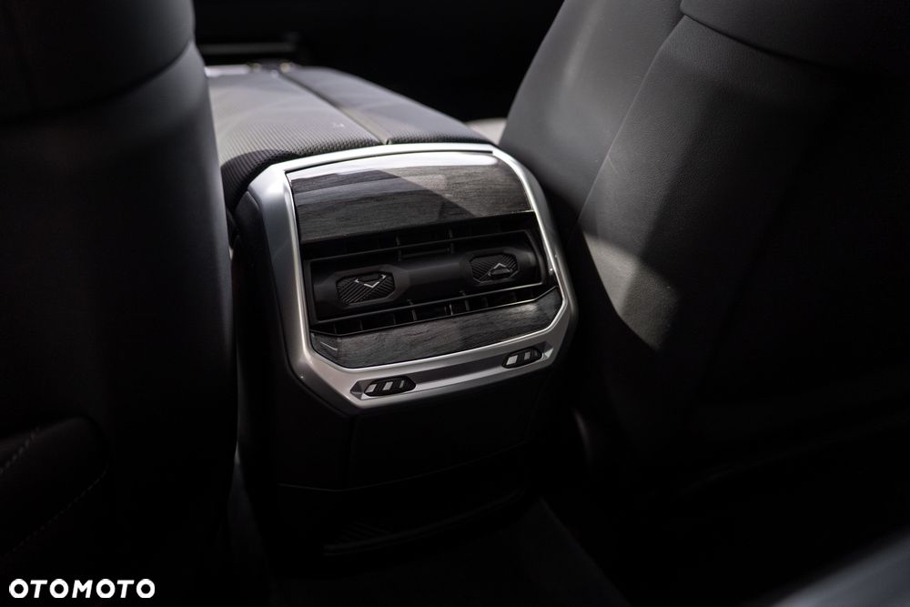 BMW Seria 7 740d xDrive mHEV Individual Edition sport - 39