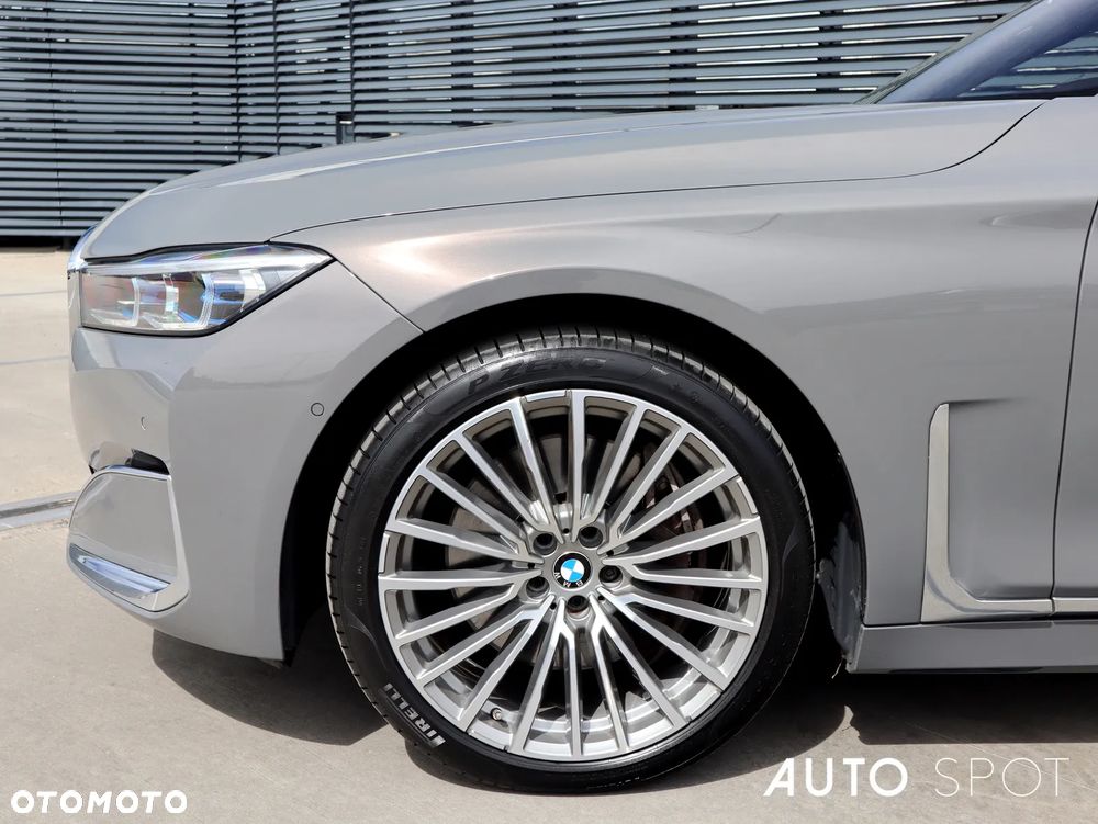 BMW Seria 7 740Ld xDrive sport - 3