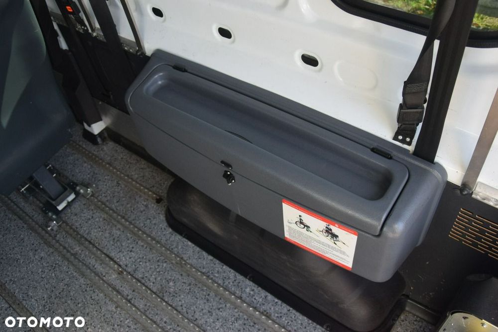 Ford Transit - 19