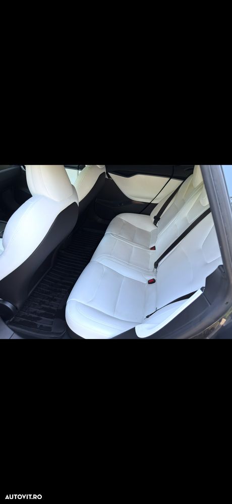 Tesla Model S Performance - 8