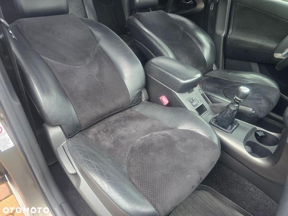 Toyota RAV4 2.0 VVT-i Premium - 15