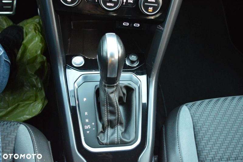 Volkswagen T-Roc 1.5 TSI OPF DSG R-Line - 36