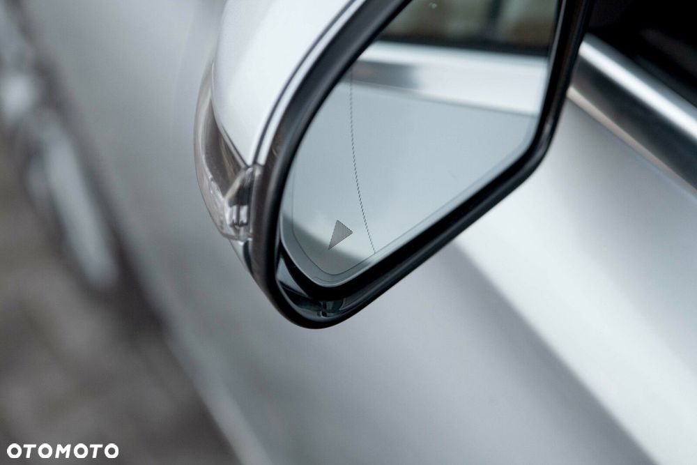 Mercedes-Benz Klasa E - 18