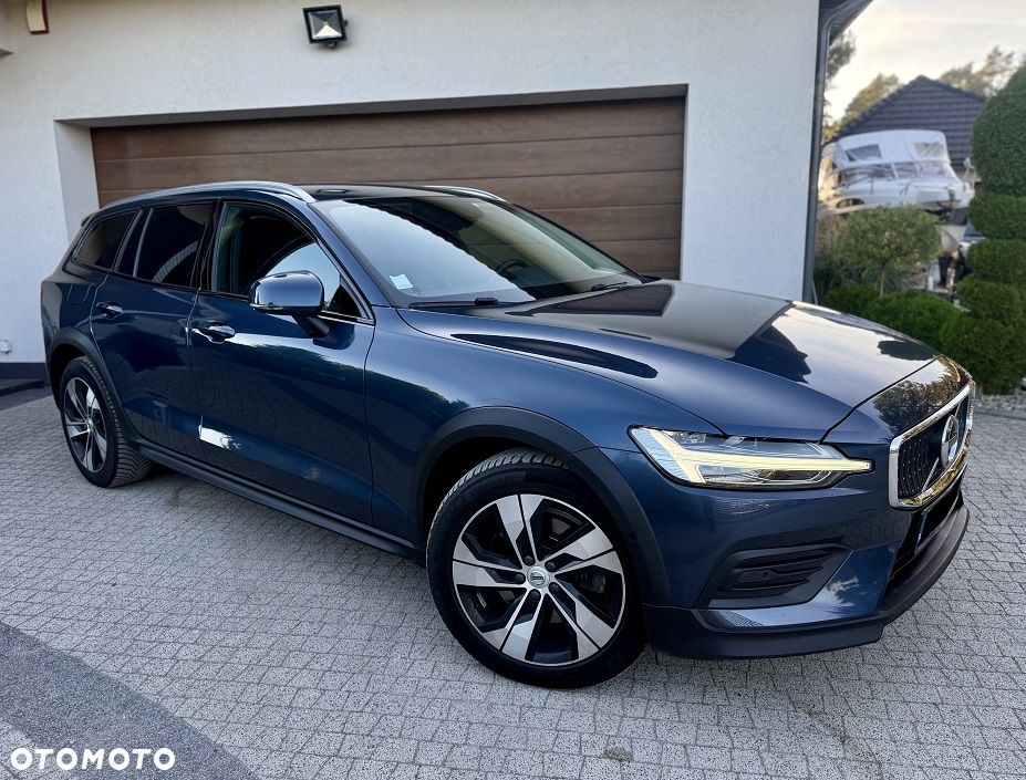 Volvo V60 Cross Country B4 D AWD Ultimate - 5