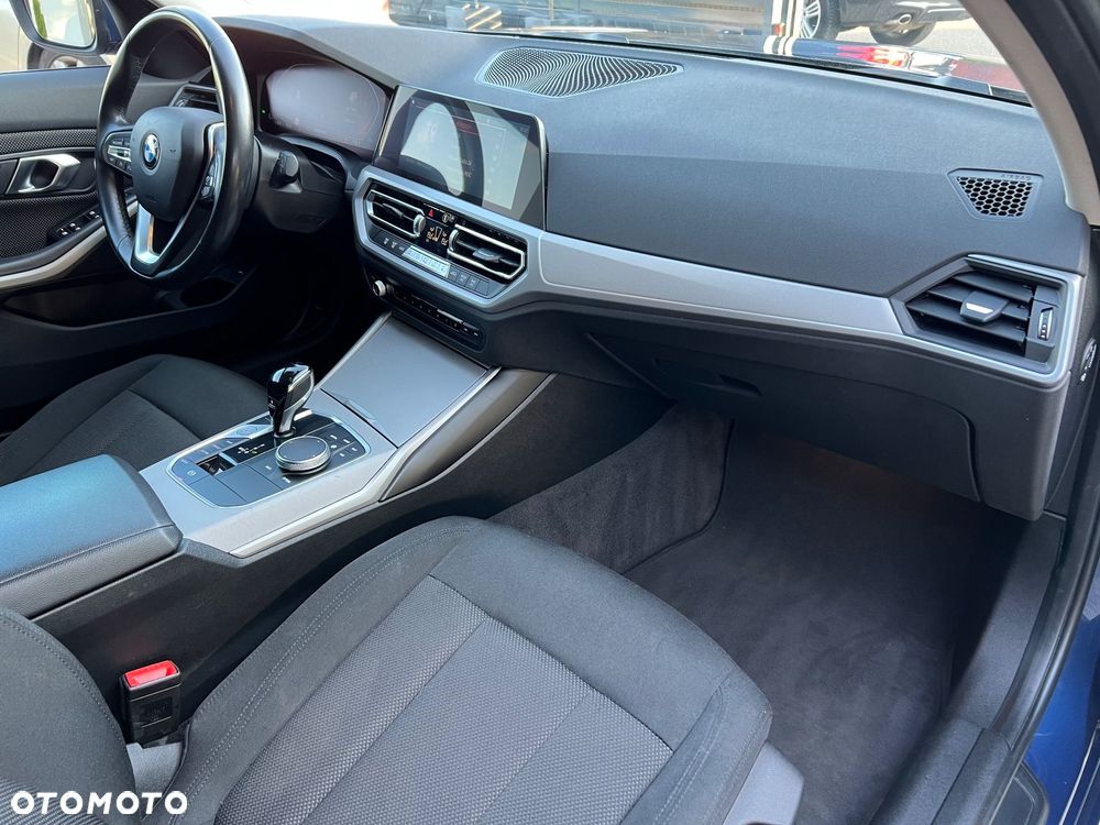 BMW Seria 3 316d MHEV Advantage - 19