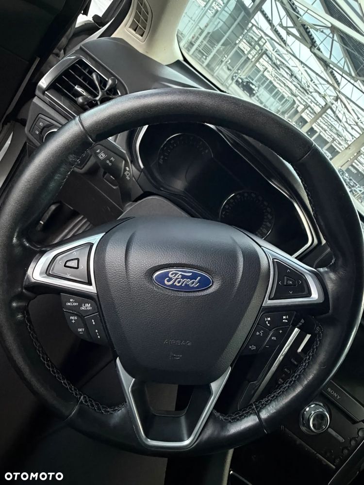 Ford Mondeo 2.0 EcoBlue Titanium - 24