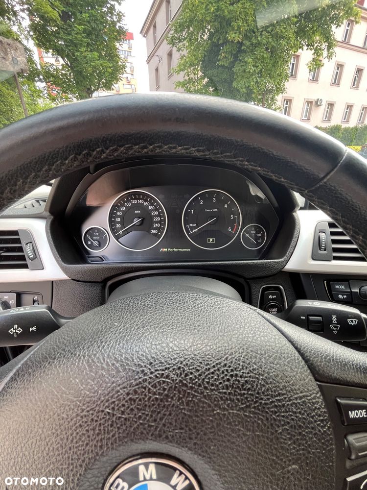 BMW Seria 3 318d - 31