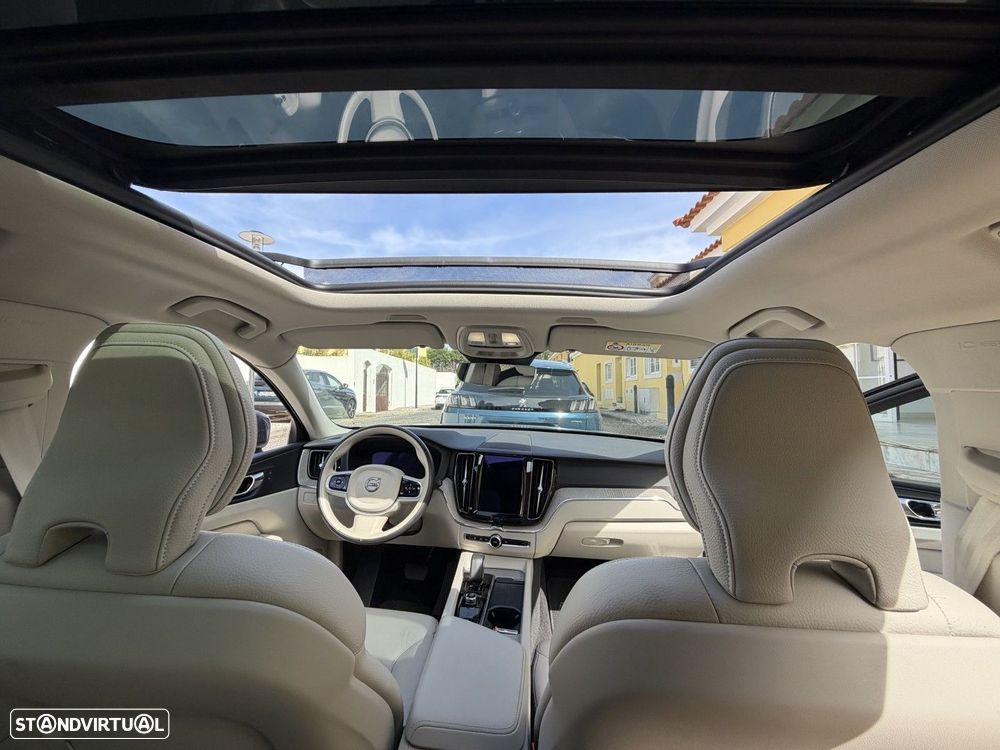 Volvo XC 60 2.0 T6 PHEV Inscription Expression AWD - 27