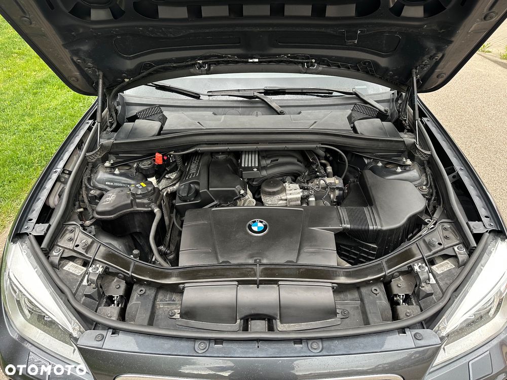 BMW X1 sDrive18i Sport Line - 24