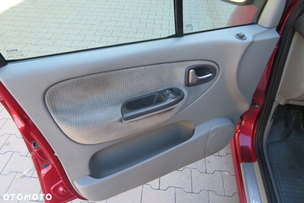 Renault Scenic - 9