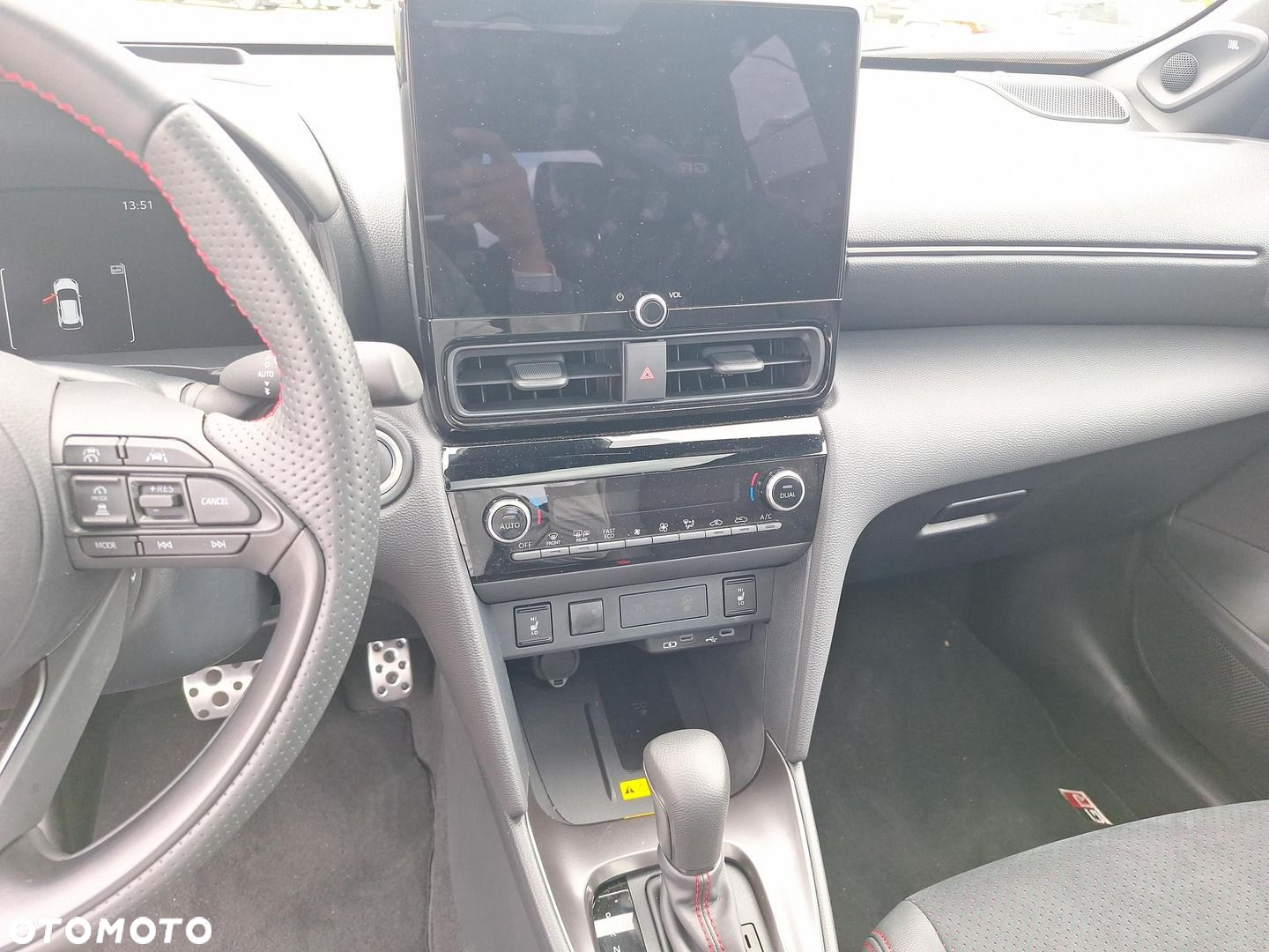 Toyota Yaris Cross - 17