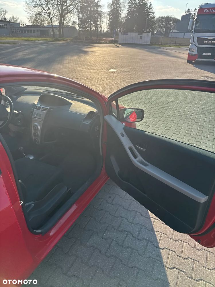 Toyota Yaris 1.3 Sol MM - 5