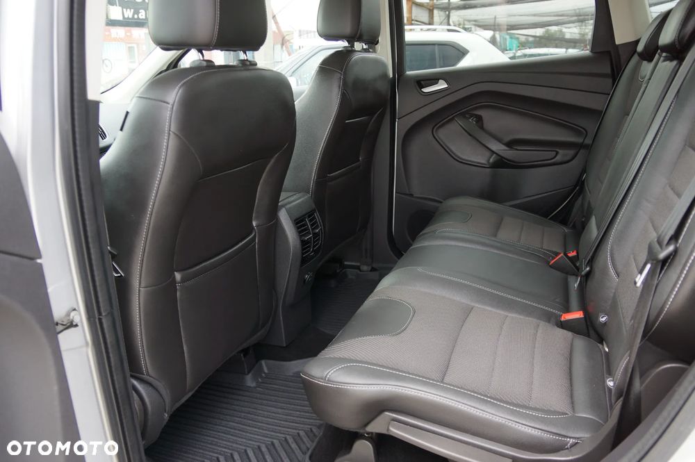 Ford Kuga 2.0 TDCi 4WD Titanium - 27