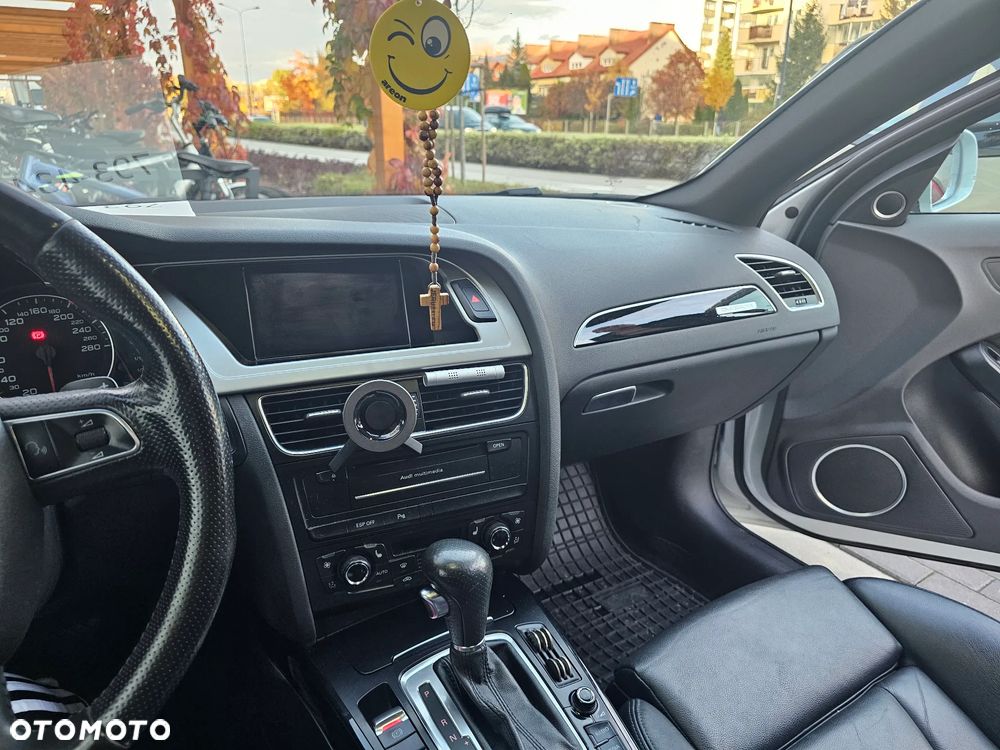 Audi A4 Avant 3.0 TDI Quattro S tronic - 11