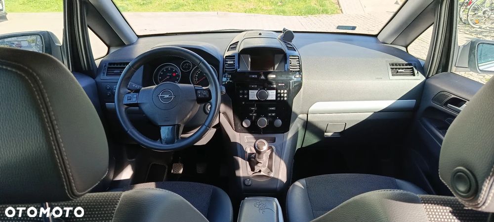 Opel Zafira 1.8 - 10
