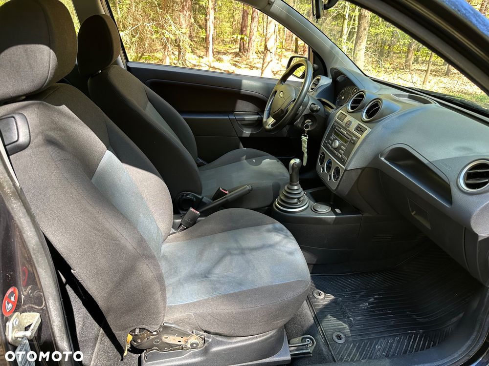 Ford Fiesta 1.3 - 7