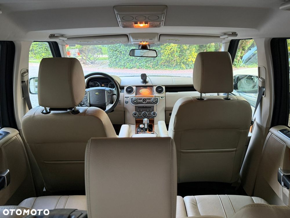 Land Rover Discovery 3.0D V6 HSE - 11