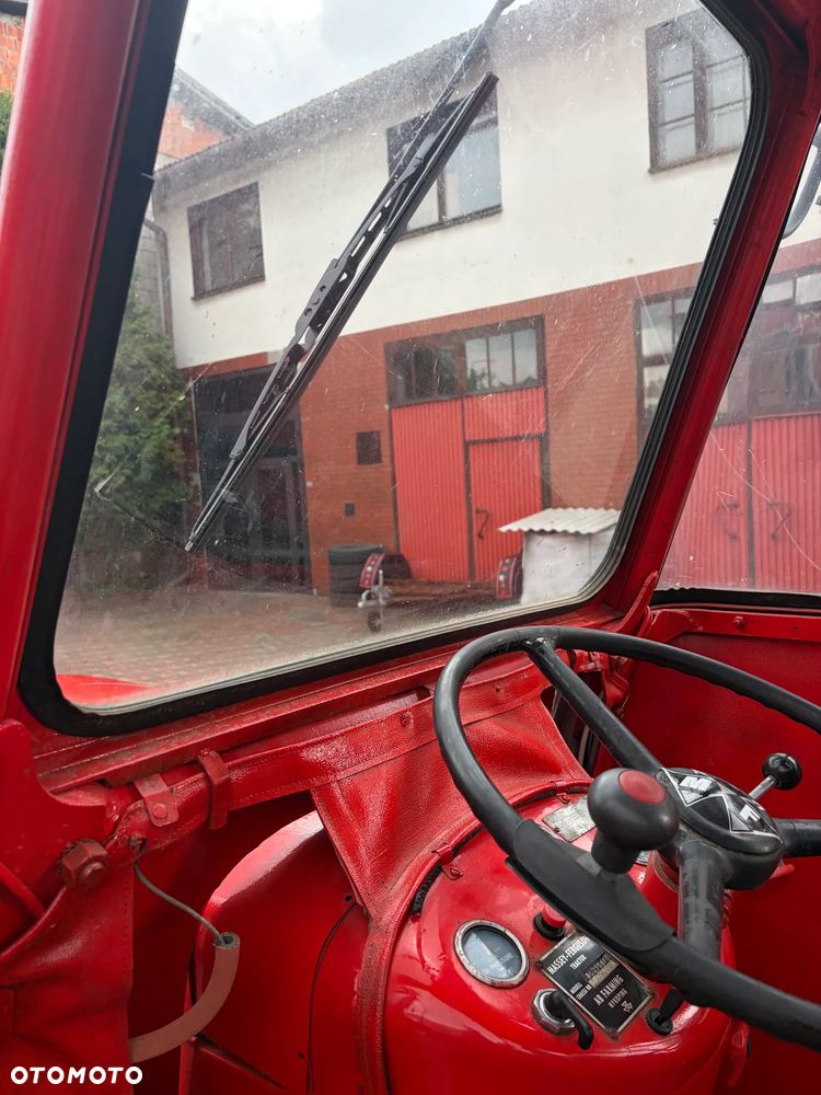 Massey Ferguson 25 - 28