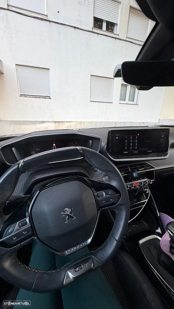 Peugeot 2008 1.2 PureTech GT Line - 3