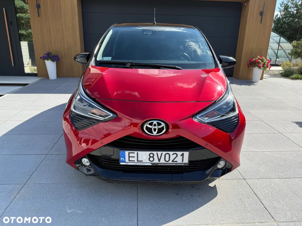 Toyota Aygo x.shift x-play connect - 2