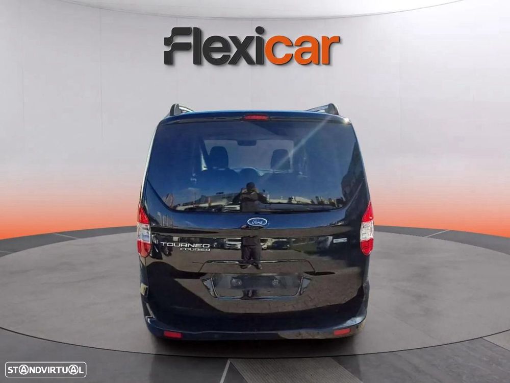 Ford Tourneo Courier 1.0 EcoBoost Titanium - 6