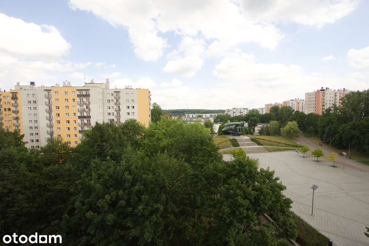 balkon, parking pod blokiem, blisko do centrum i uczelni