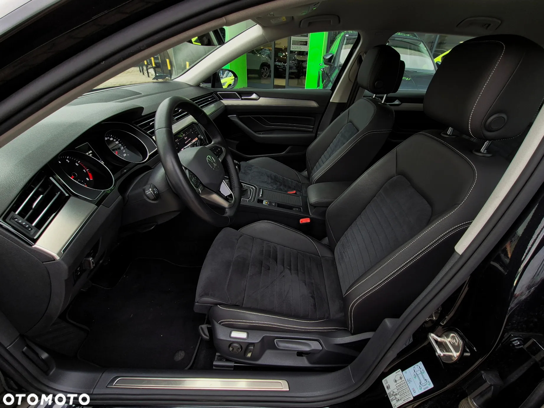 Volkswagen Passat 1.5 TSI EVO Elegance - 14