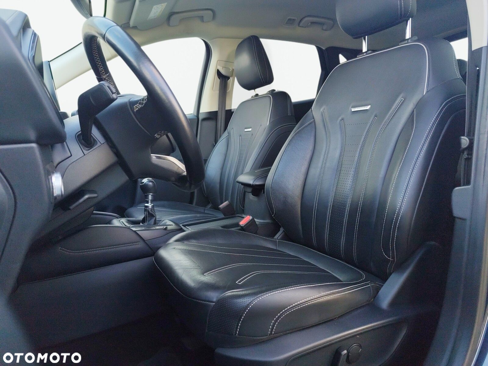 Ford Kuga - 10