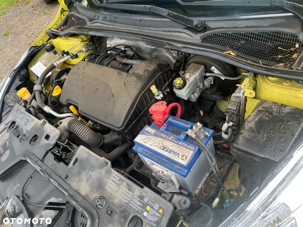Renault Clio - 19