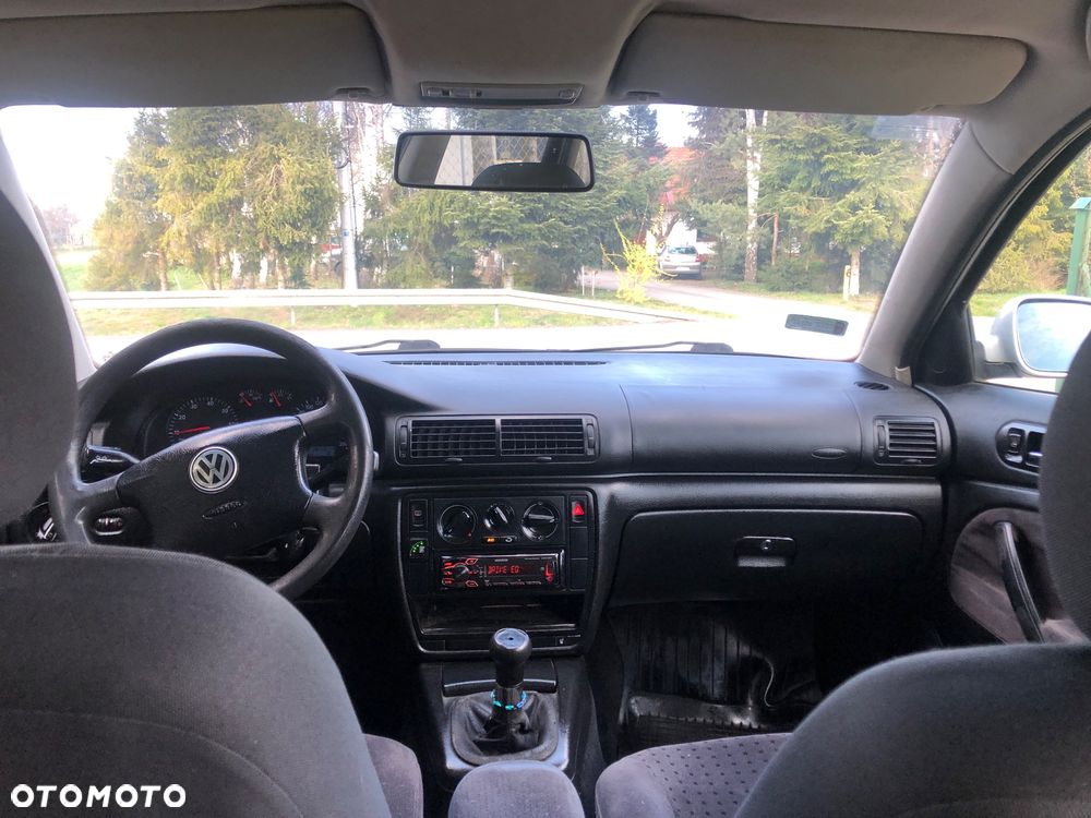 Volkswagen Passat - 9