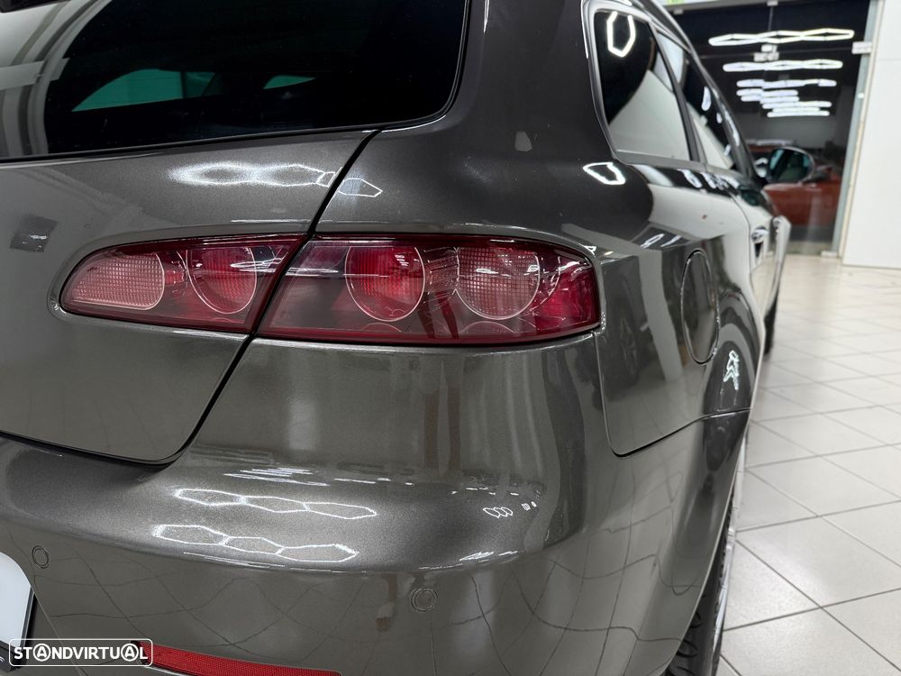 Alfa Romeo 159 Sportwagon 1.9 JTDM 16V DPF Impression - 6